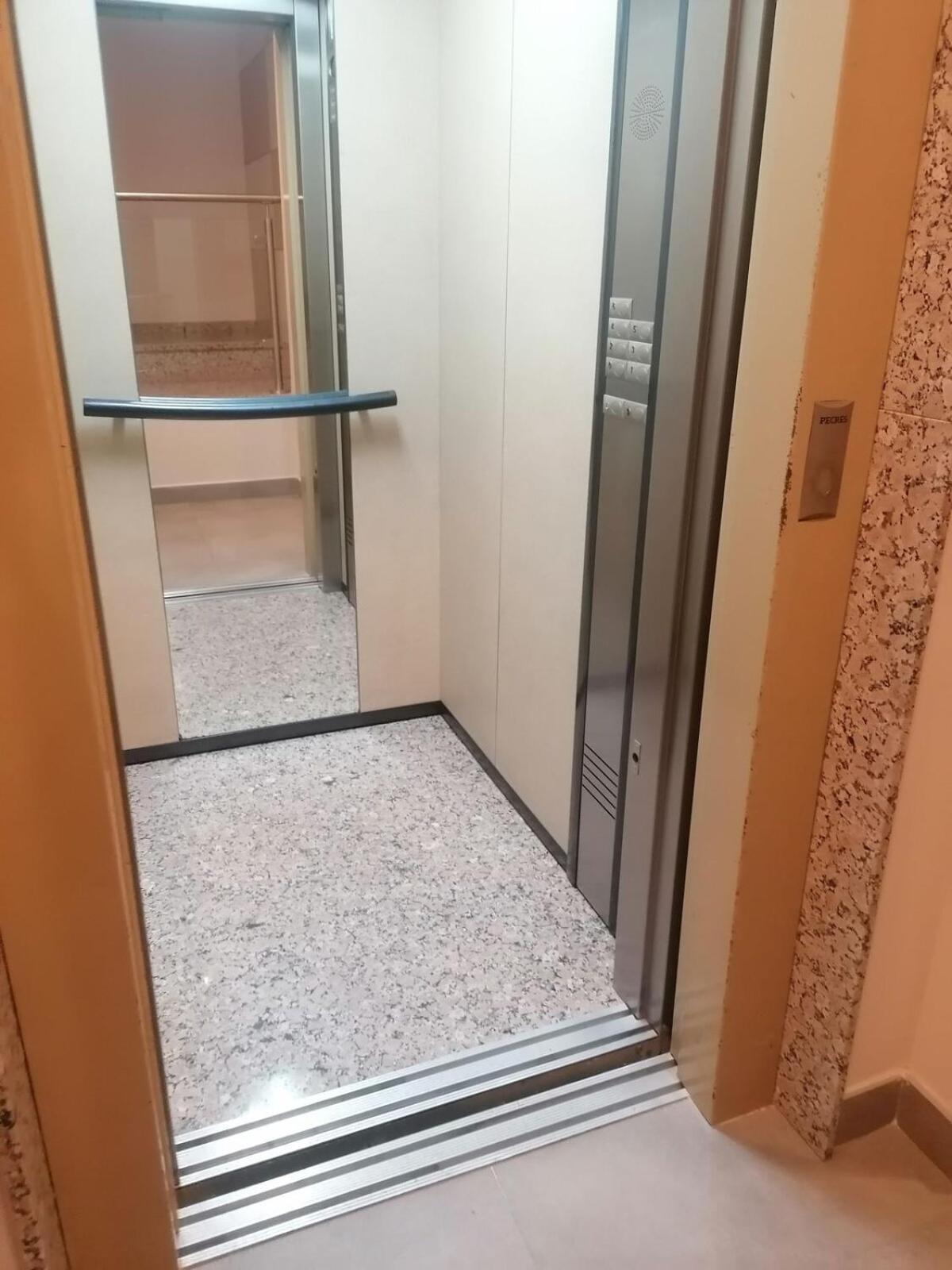 Шикарная Квартира На Первой Линии -Luxury Apartment On The First Line Sea Torrevieja Exteriör bild